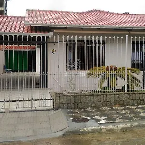 https://house-tony-e-maria.santa-catarina-brasil.com